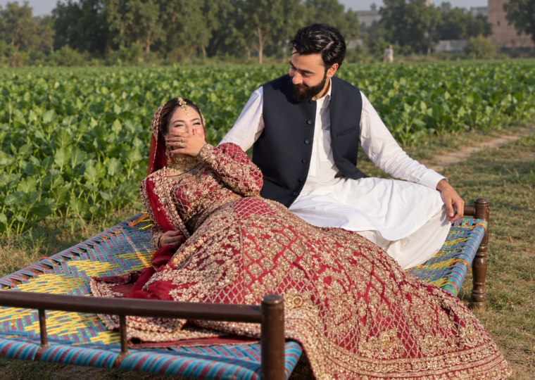 Apex Maria’s Salon — Ladies is a women-focused beauty salon located on the first floor of Uhad Tower near Phase 3 Chowk, Hayatabad, Peshawar. The salon promotes
